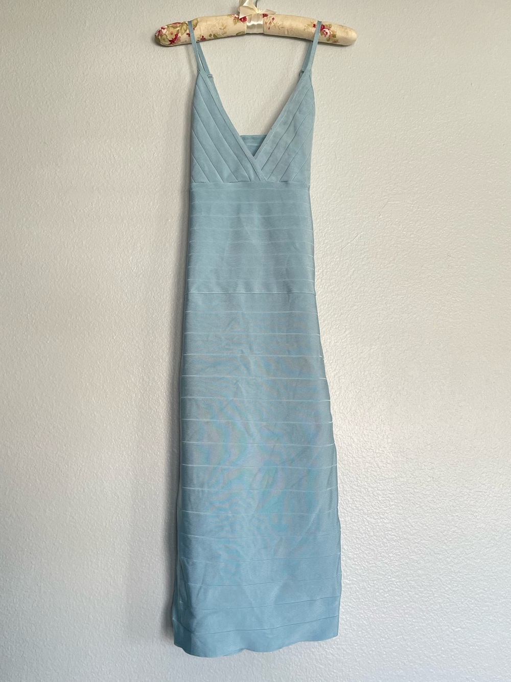 bebe Mint Blue V-Neck Tie-Waist Midi Dress - size medium - Picture 3 of 10